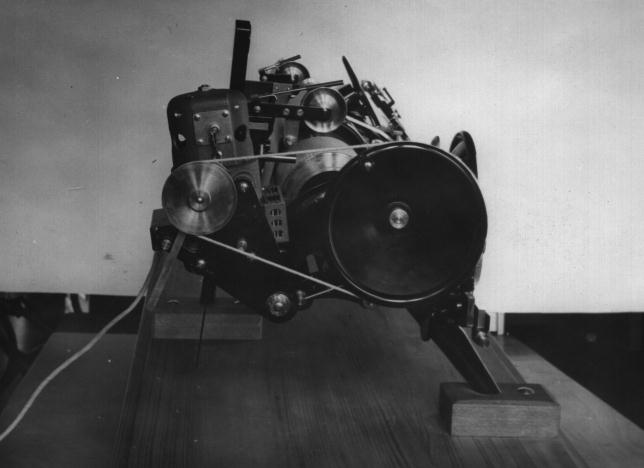 Aperiodograph02.jpg (34081 Byte)